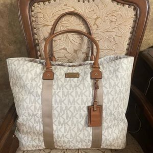 MK extra large beautiful tote 15 x 17 1/2 x 7